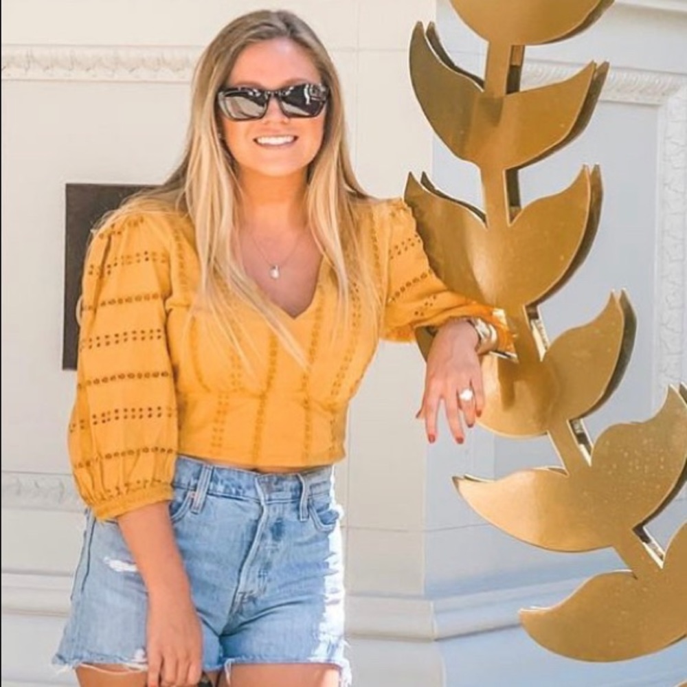 ABOUND Yellow V-neck Crop Top Blouse